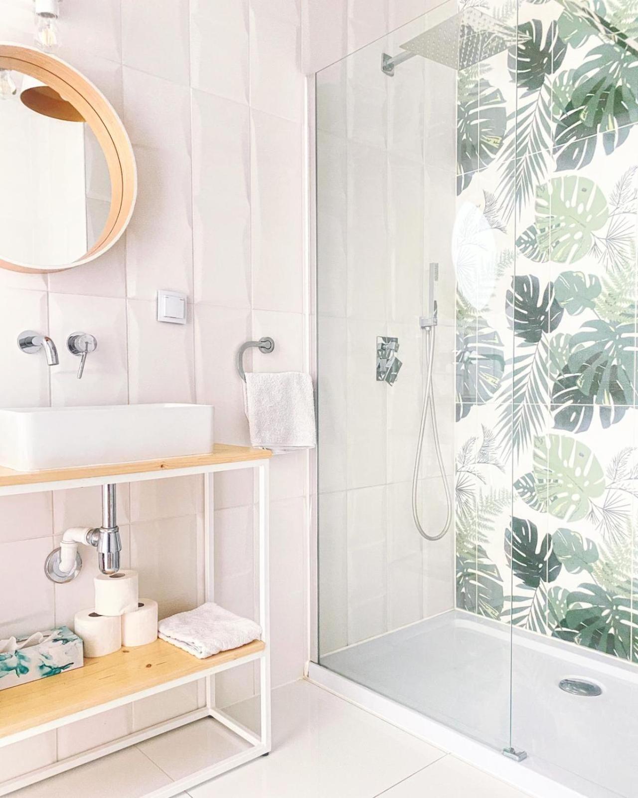 Monstera Apartment